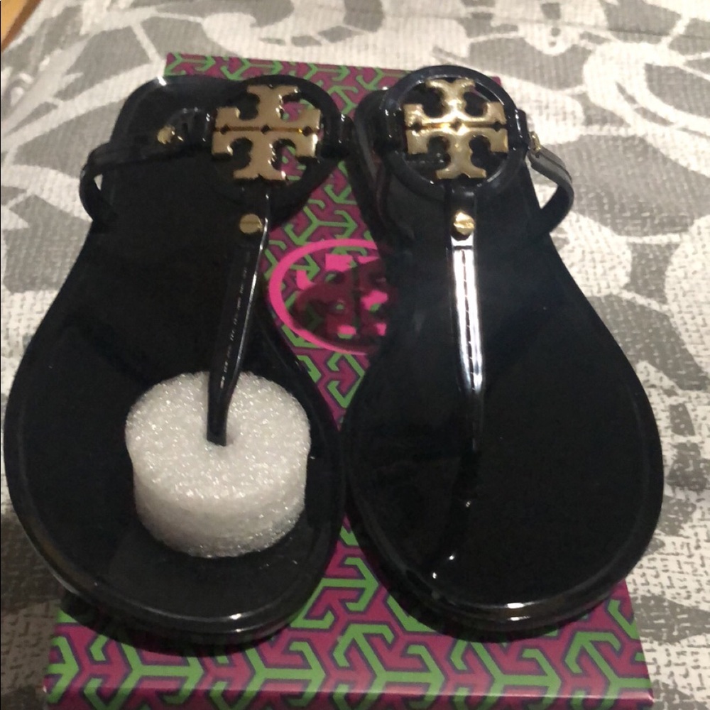 Beautiful Mini Miller Flat Thong Tori Burch